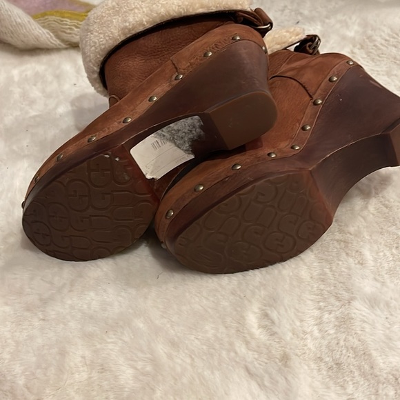 UGG | Boho Cognac Brown Genuine Leather Wool Lined Wedge Ankle Booties Women's 7 - Picture 4 of 5